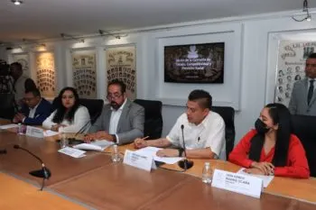 Promoverán la profesionalización de la atención ciudadana en el Congreso del Estado