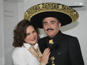 Confirma Mara Patricia Castañeda divorcio de Vicente Fernández Jr.
