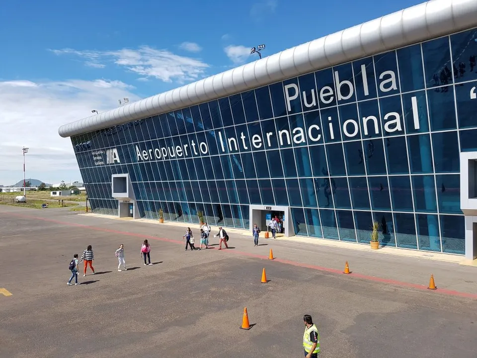 Que el Aeropuerto de Puebla sea el más importante del sureste, plantea MBH