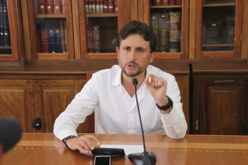Espinosa Torres propone reorientar subsidio de RUTA y homologar tarifa en transporte tradicional