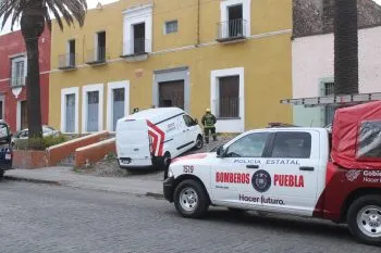 Colapsa barda y mueren 2 albañiles a unos metros de Casa Aguayo
