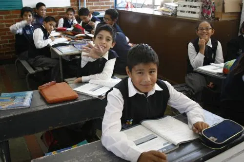 952 planteles en la capital ya cuentan con el certificado de “Escuela Estructuralmente Segura”