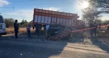 Fuerte accidente vial deja tres fallecidos y varios heridos en la federal Puebla-Tehuacán