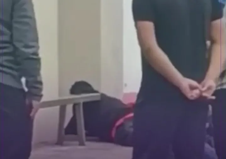 Pobladores golpean a tres hombres por presunto robo de una vaca en San Pedro Cholula
