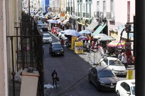 Ambulantes, plaga que continúa expandiéndose en el Centro Histórico