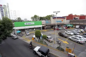Atacan centro de distribución de Reforma