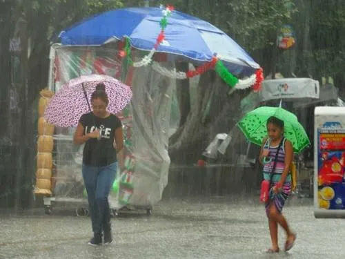 Prevén que las fuertes lluvias continúen en el país