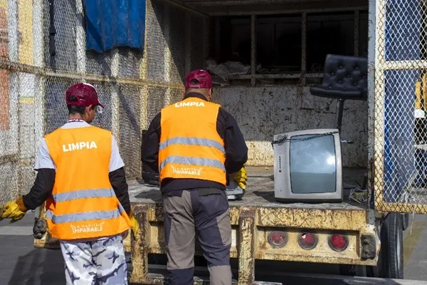 Puebla capital combate el abandono de muebles viejos que ensucian la ciudad y dañan el medio ambiente