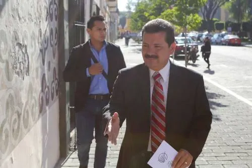 Puede haber descalabrados si alguien se pronuncia por algún aspirante, considera Arriaga