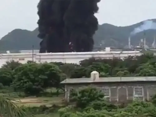 Reportan incendio en refinería de Pemex, en Salina Cruz