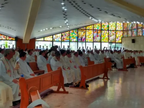 Sacerdotes de la Arquidiócesis deben ser humildes y guiar su sacerdocio