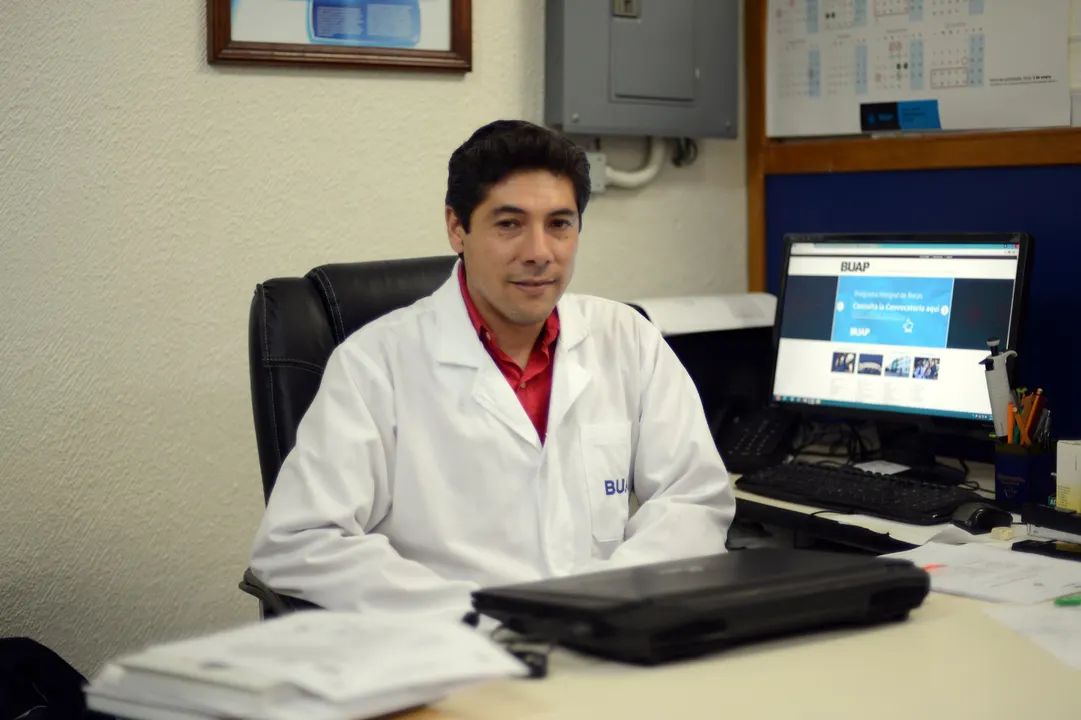 Samuel Treviño Mora, doctor en Ciencias Químicas