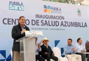 Entrega Moreno Valle Centro de Salud en Azumbilla
