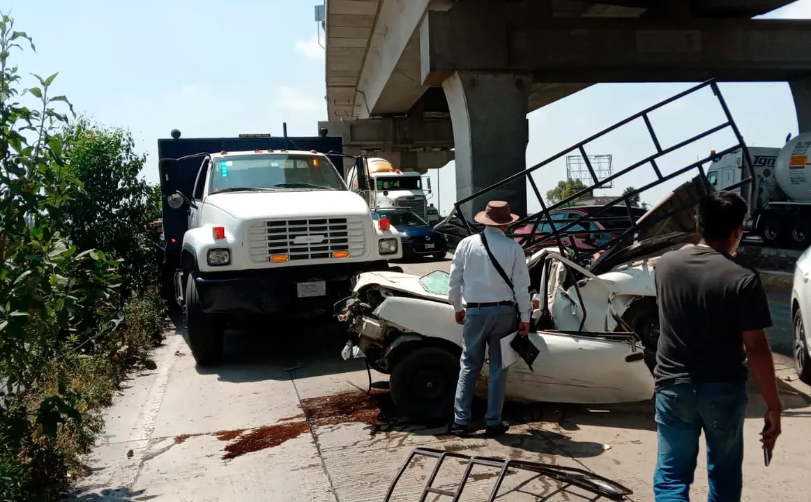 Aparatoso accidente autopista México-Puebla