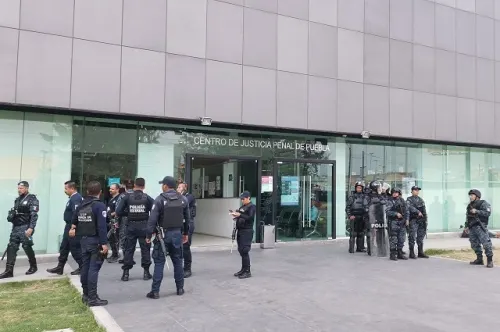 Operador de El Grillo ofrece más de 14 mil pesos para evitar su detención