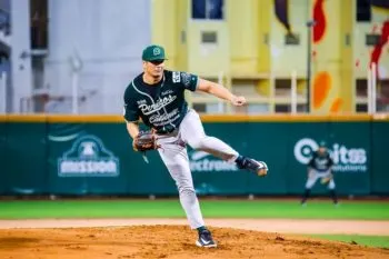 Duelo de pitcheo: El Águila derrota a Pericos y se lleva el tercero de la serie