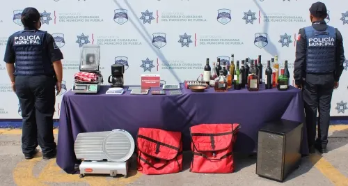 Recuperó policía municipal de Puebla alrededor de 120 mil pesos en mercancía robada