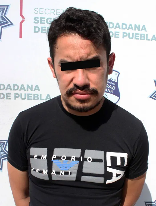 En la región sur, detuvo policía municipal de Puebla a hombre por portación ilegal de arma de fuego