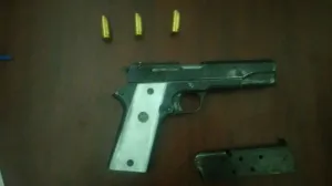 Policía Estatal asegura a 3 personas por portación de arma de fuego