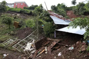 Vivienda sepultada en Huauchinango se encontraba en un predio irregular