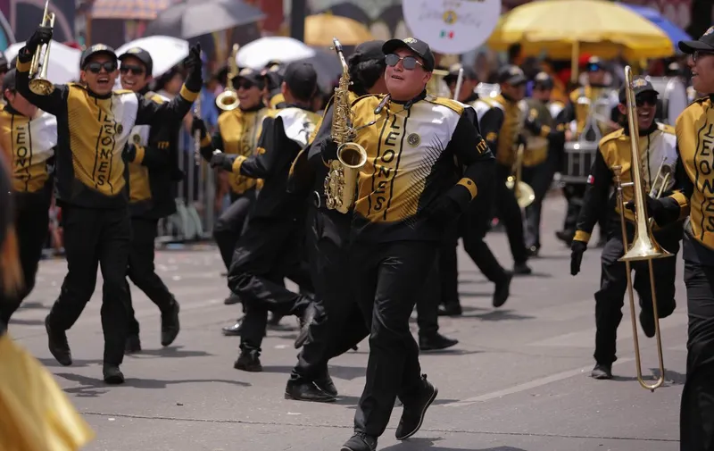 desfile-del-5-de-mayo-contingentes