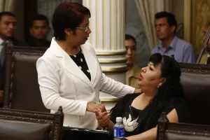 PRD y PRI aplauden revés jurídico de la SCJN al Congreso