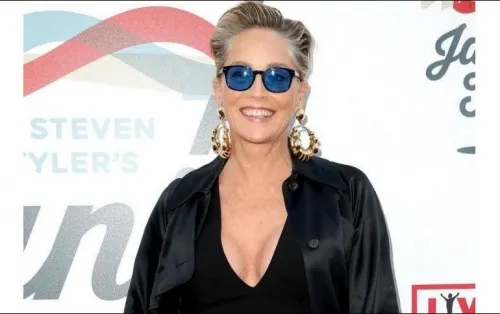 Sharon Stone se destapa a los 61 años