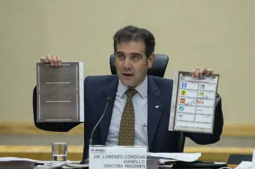 Corrupción e impunidad, temas en debates presidenciales; INE publica formatos en el DOF