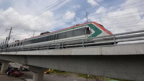 Comuneros interrumpen obras del Tren Interurbano México-Toluca