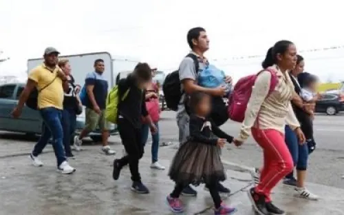 EU viola acuerdo y expulsa a México a niños migrantes