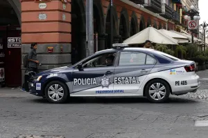Detienen a sujetos que intentaban robar en escuelas