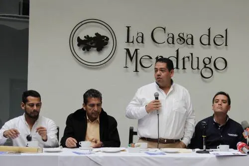 Organizaciones civiles construirán viviendas de bambú para damnificados en la mixteca