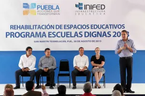 Inicia Moreno Valle rehabilitación de espacios educativos en Texmelucan