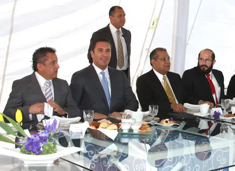 Enrique Agüera marca su distancia con Rafael Moreno Valle