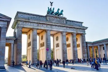 Alemania evalúa simplificar su proceso de nacionalidad para trabajadores extranjeros