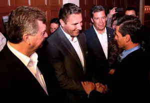 Acompaña RMV a EPN a reunión con migrantes mexicanos en California