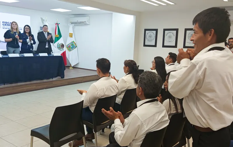 La Fiscal de Puebla, Idamis Pastor, encabeza la toma de protesta de 34 auxiliares del Ministerio Público