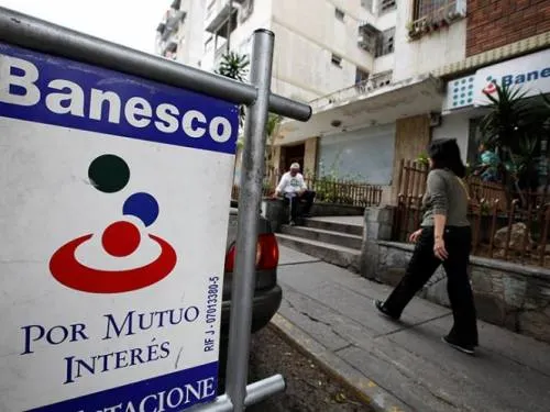 Arrestan a 11 gerentes de Banesco en Venezuela