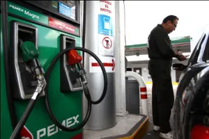 Cámara de Diputados gastará en 2017 más de 9.3 mdp en vales para gasolina