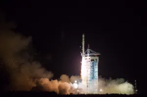 China lanza satélite para medir contaminación