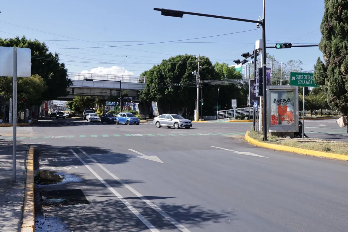 Secretaría de Infraestructura rehabilita 33 vialidades principales en la capital poblana