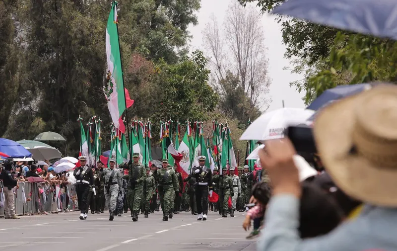 desfile-del-5-de-mayo-contingentes