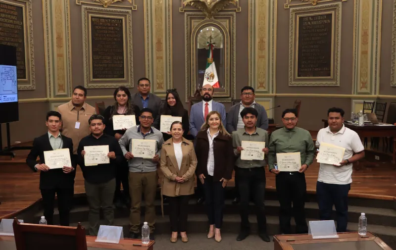 congreso-pue-reconocimientos-colegio-estudios-cientificos-tecnologicos