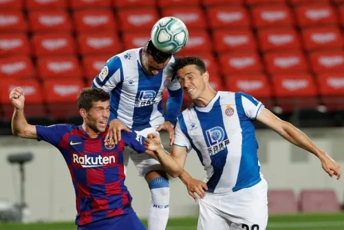 Barcelona gana 1-0 al Espanyol y sigue en carrera por LaLiga