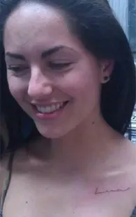 Bárbara Mori adorna su pecho con nuevo tatuaje