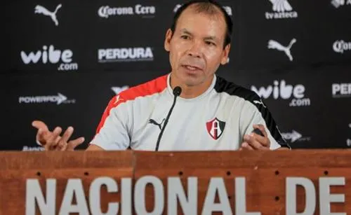 José Guadalupe Cruz prefirió no criticar la nueva postura de La Volpe