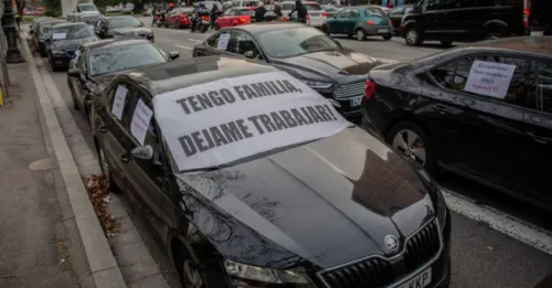 Uber y Cabify dejarán de operar en Barcelona
