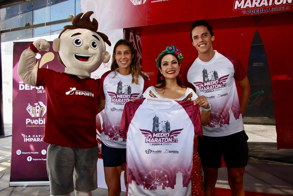 Presenta Ayuntamiento de Puebla rutas, playera y medalla del Medio Maratón 21K Puebla 2025