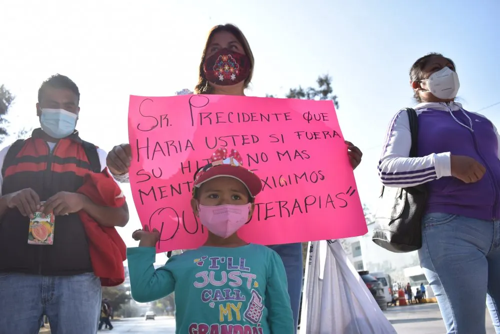 Gobierno compró medicamentos oncológicos que el INSABI no envió