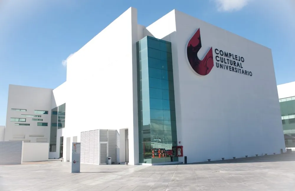 Puente peatonal del CCU contará con escaleras eléctricas y elevadores